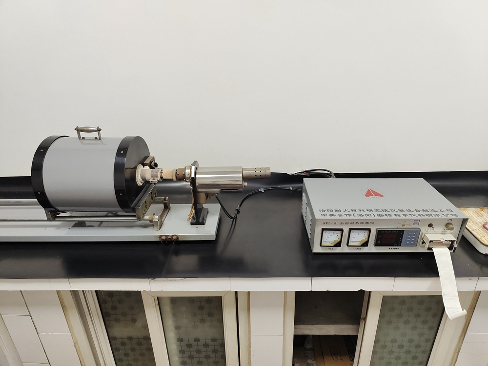 Thermal expansion detector